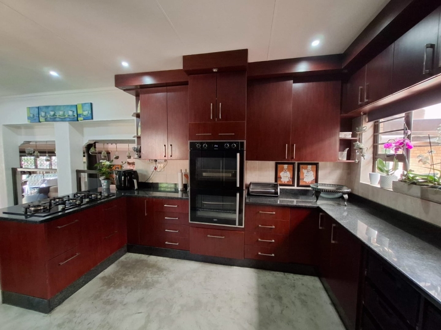 5 Bedroom Property for Sale in Cashan North West